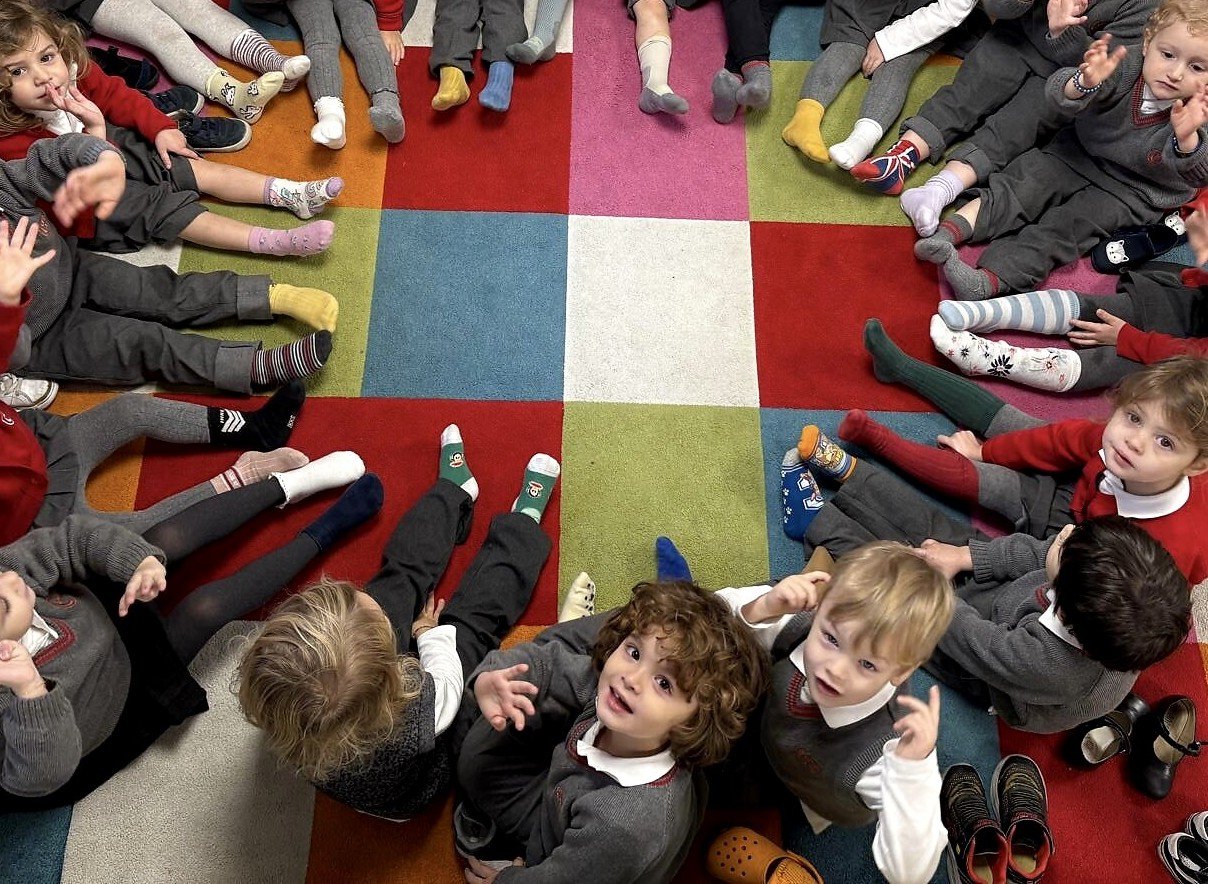 Happy Early Years circle — Concordia School Paris